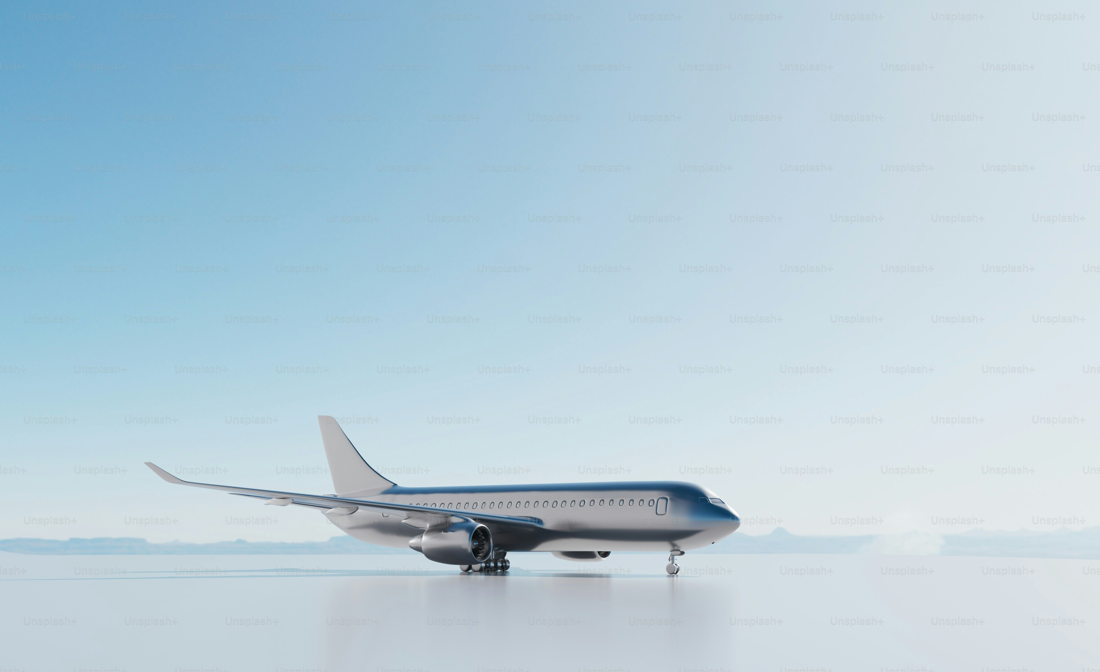 Un gros avion de ligne assis sur le tarmac d’un aéroport