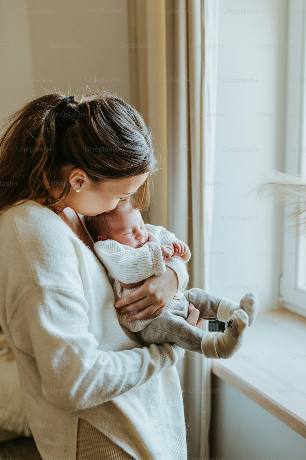 1000px x 1500px - 500+ Newborn Pictures [HD] | Download Free Images on Unsplash