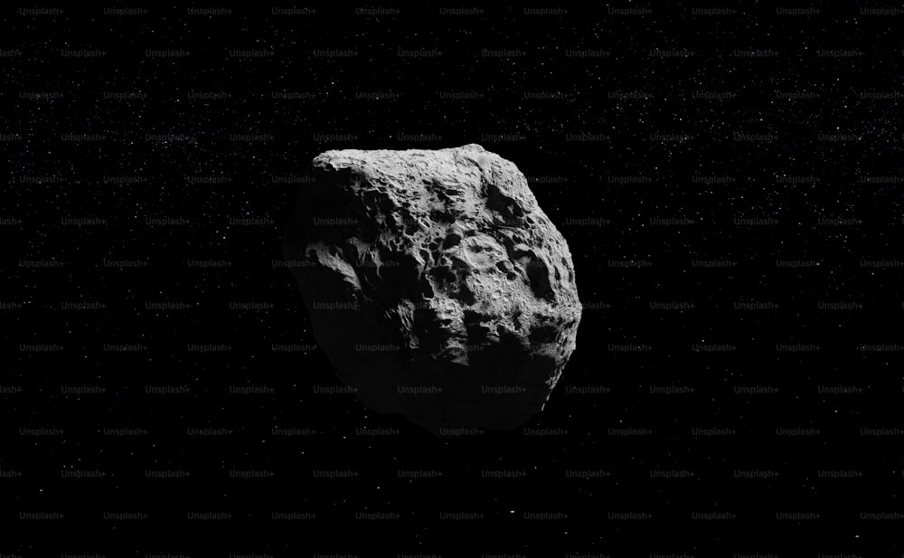 Una grande roccia nel mezzo di un cielo nero