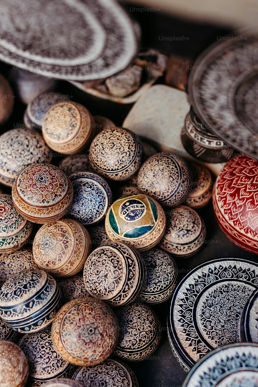 a bunch of plates that are sitting on a table