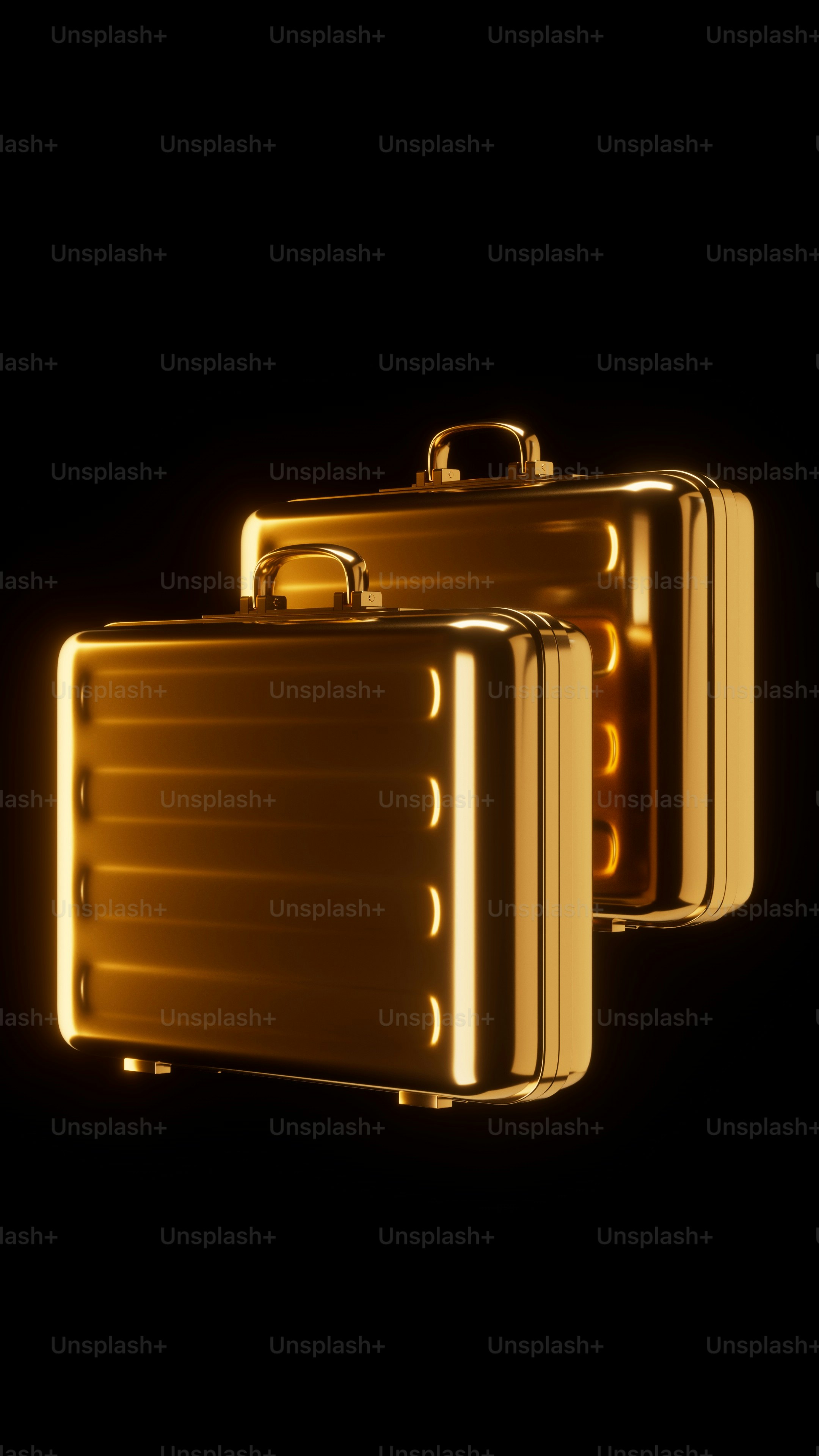 ein paar Koffer, die nebeneinander sitzen