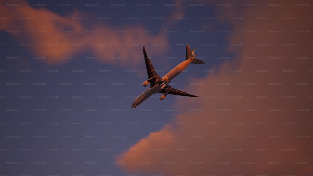 Ein Flugzeug fliegt nachts am Himmel