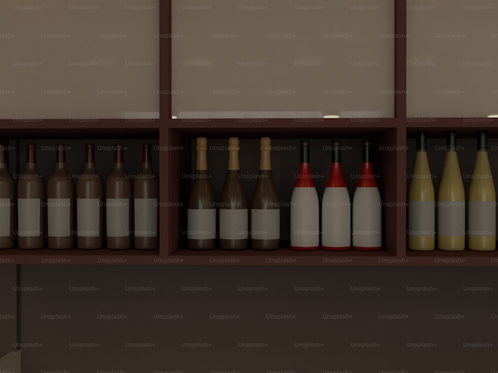 eine Reihe von Weinflaschen, die auf einem Regal sitzen