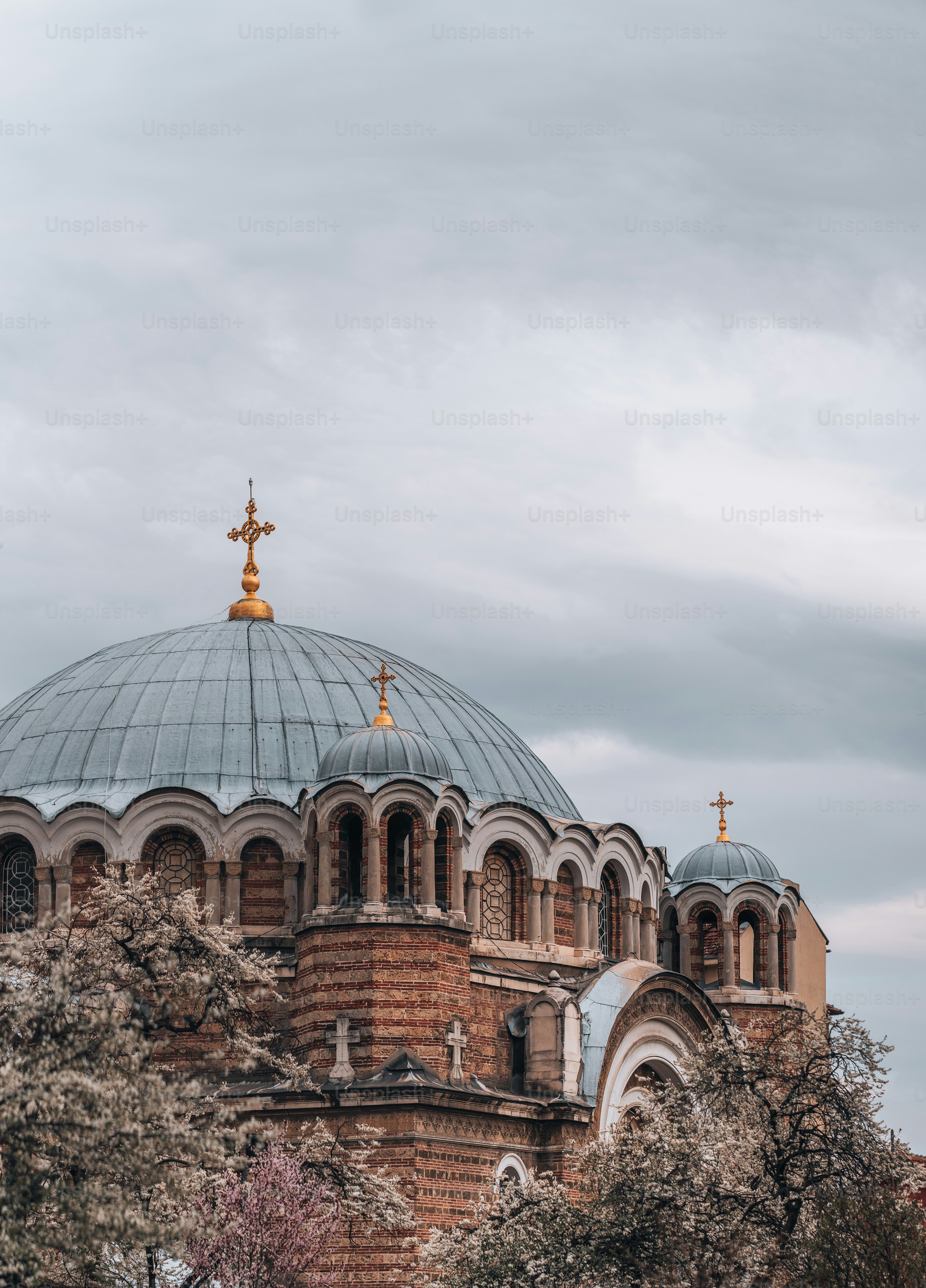 a large building with a dome on top of it