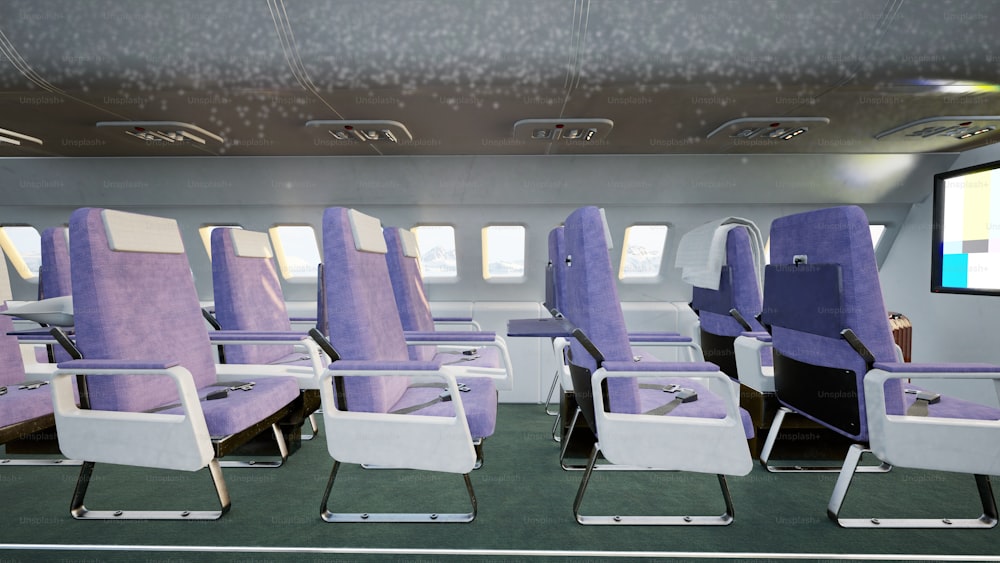 uma fileira de assentos vazios em um avião