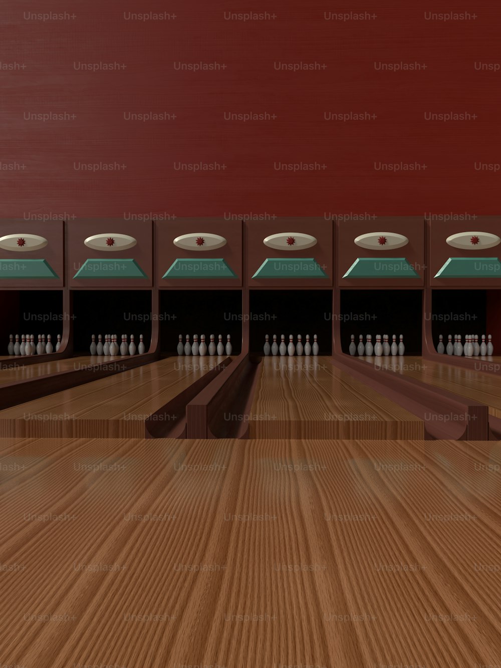 una fila di birilli da bowling seduti sopra un pavimento di legno
