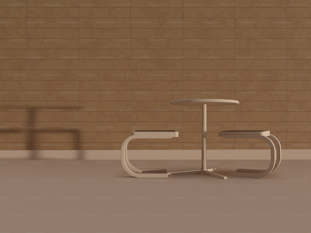 una silla y una mesa frente a una pared de ladrillo