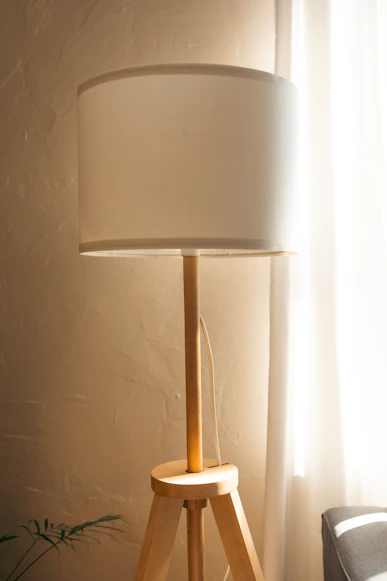 Arc Floor Lamp Warm White in Elegant Living Room Lighting 2026
