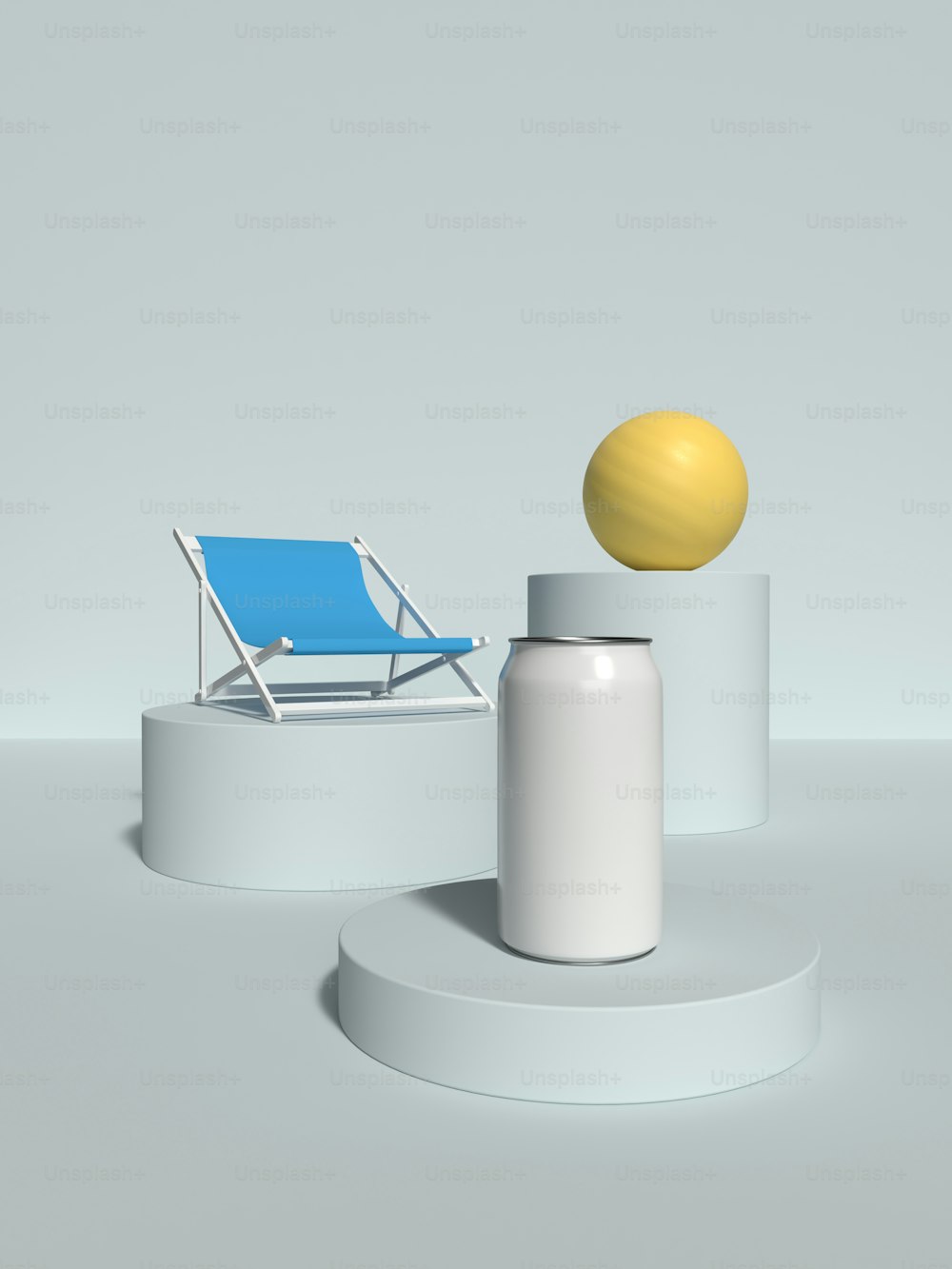 흰색 스탠드 위에 앉아있는 노란색 공
