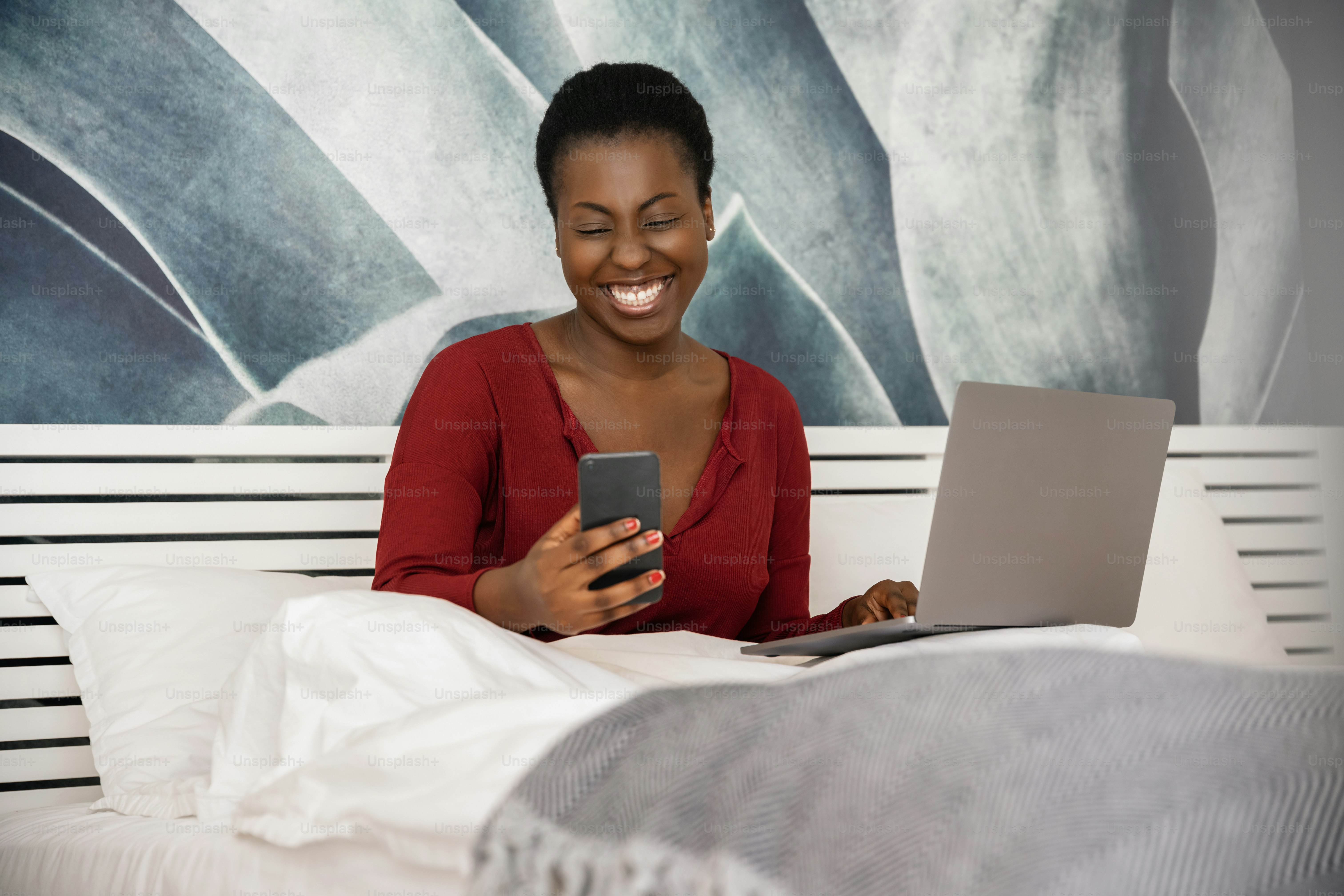 premium_photo-1681398593582-9cec18468278?ixid=M3wxMjA3fDB8MXxzZWFyY2h8MTd8fGZyZWUlMjBjaGF0JTIwcm9vbXMlMjBzaW5nbGVzfGVufDB8fHx8MTczNzU1OTczNXww\u0026ixlib=rb-4.0.3