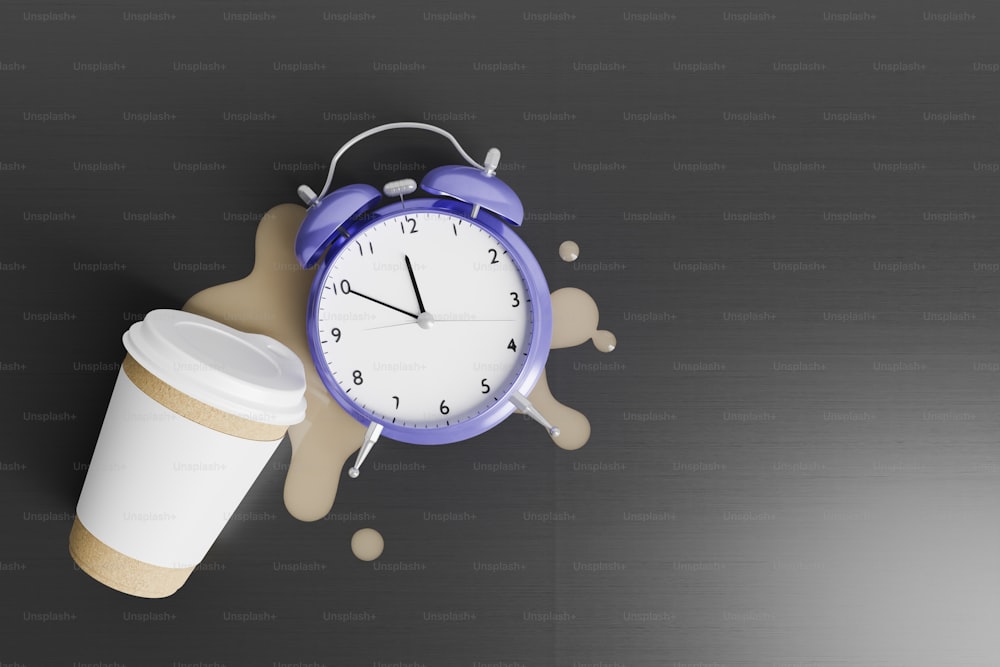 엎질러진 커피와 그 옆에 골판지 컵이 있는 알람 시계. 일찍 일어나고, 일하러 가고, 늦는 개념. 3D 렌더링