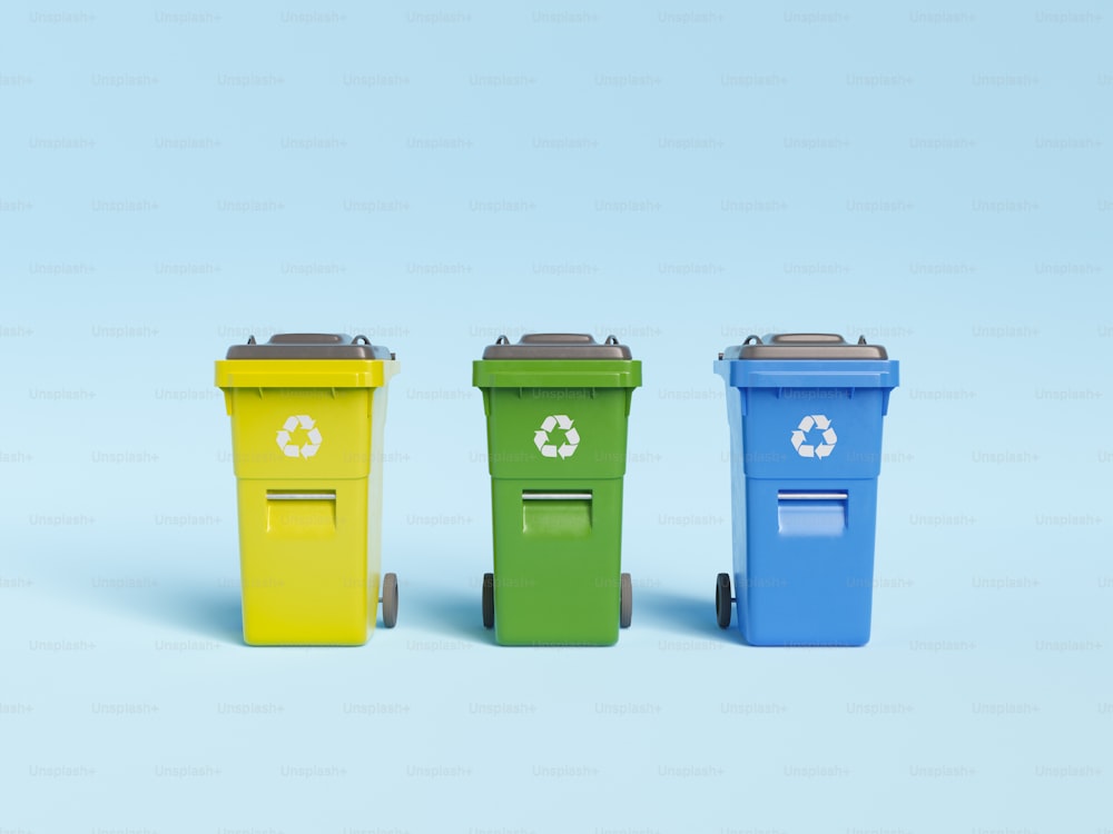 3D-Illustration von bunten Recyclingbehältern für verschiedene Arten von Müll, die in einer Reihe vor blauem Hintergrund platziert sind