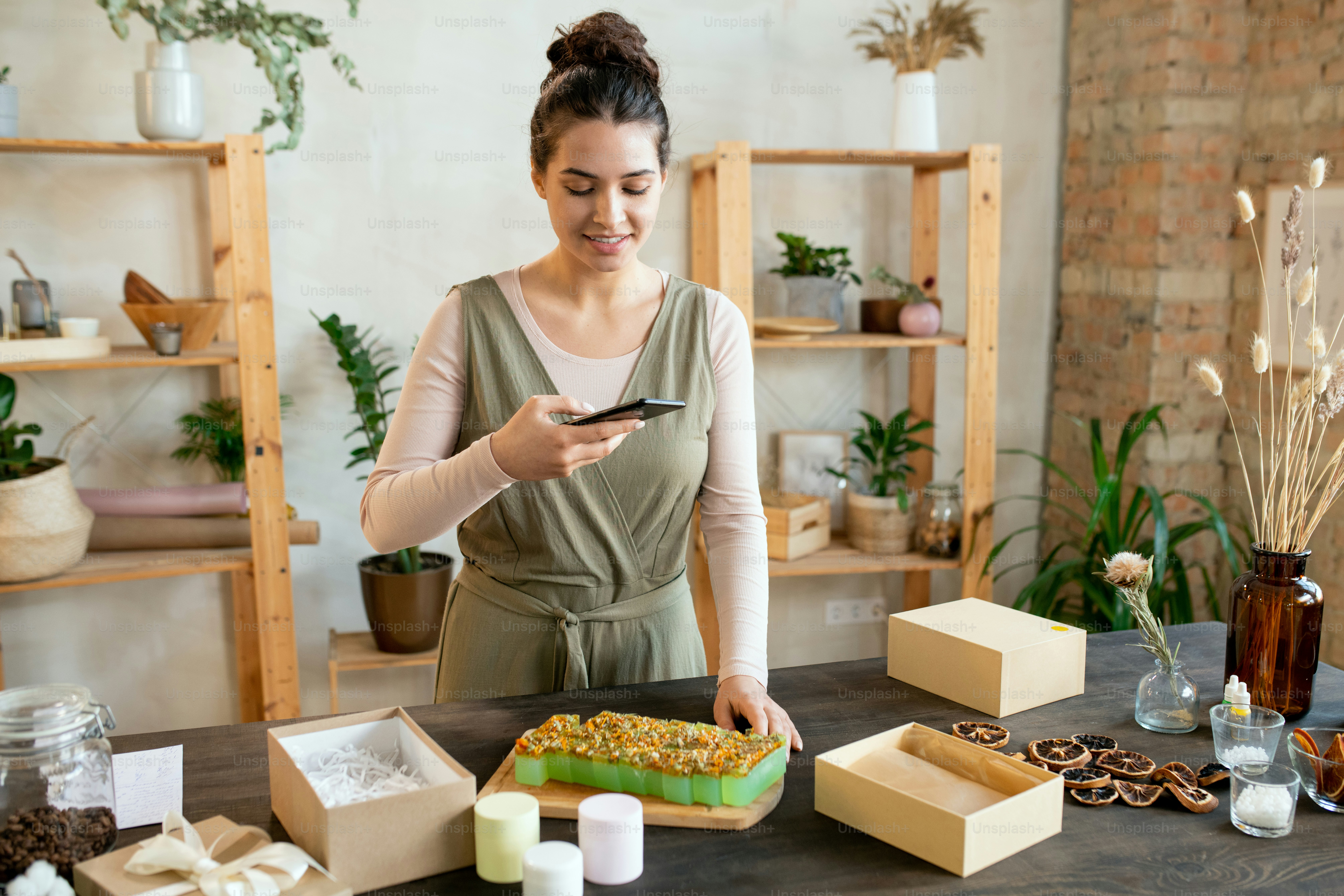 How to Use AI Image Generators for Product Mockups Without Hiring a Studio