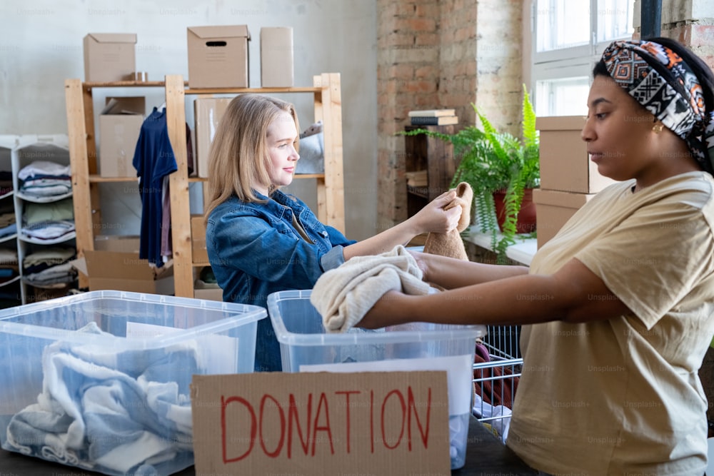 The Impact of Community Service in College: Examples and Benefits