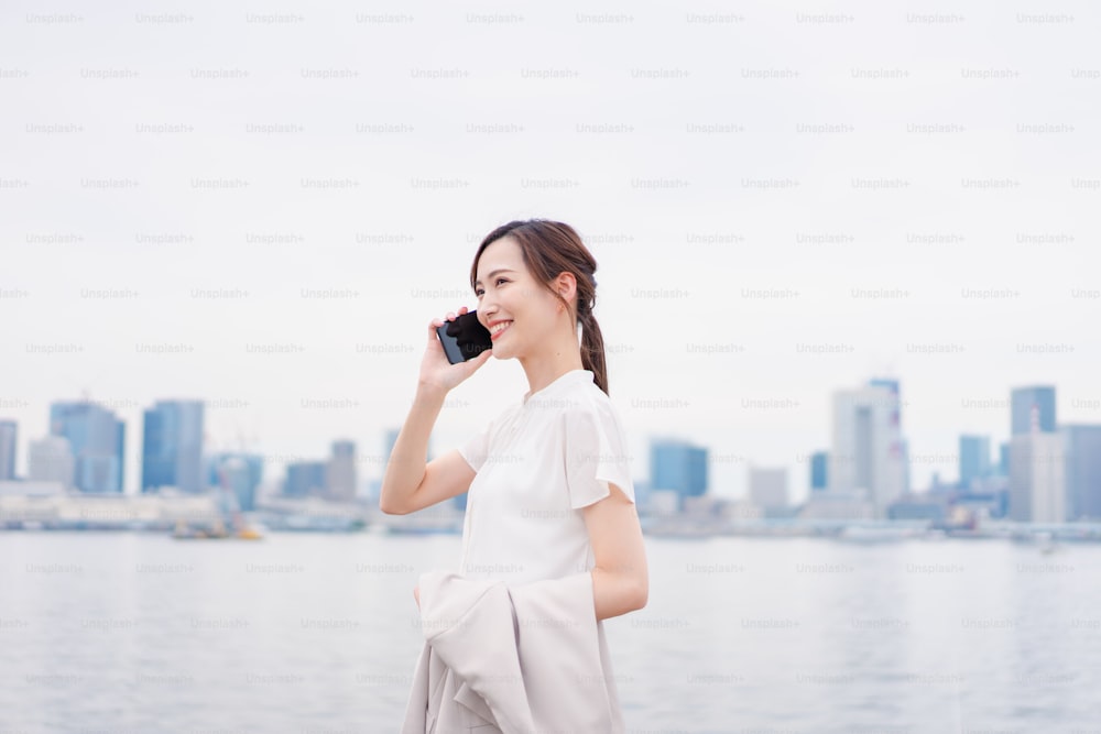 Businesswoman talking on her cell phone