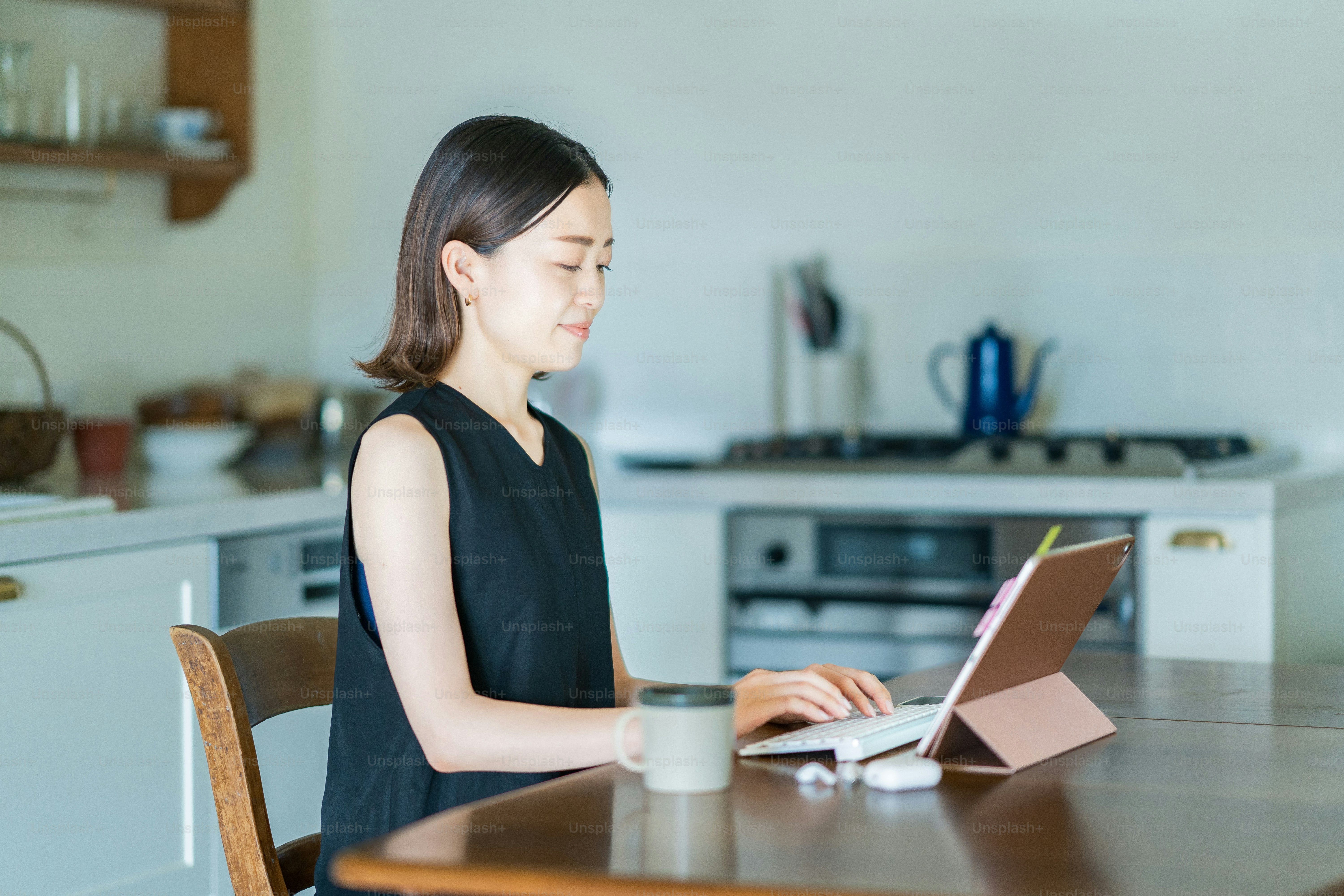 relaxed woman working in the room