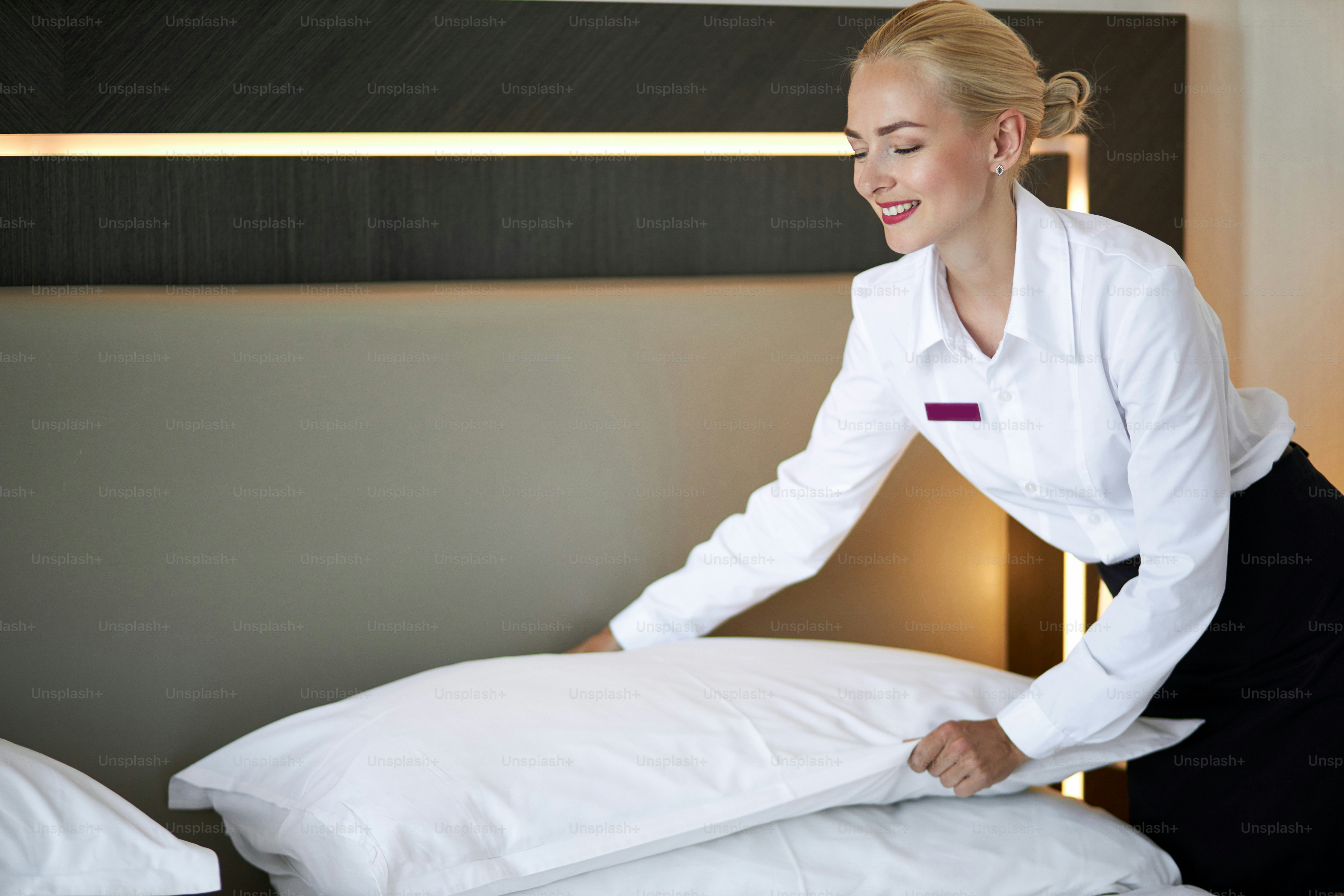 premium_photo-1682097420369-d9473c84927e?ixid=M3wxMjA3fDB8MXxzZWFyY2h8MXx8dW5pZm9ybXxlbnwwfHx8fDE3Njc2MjE1MTZ8MA\u0026ixlib=rb-4.1.0