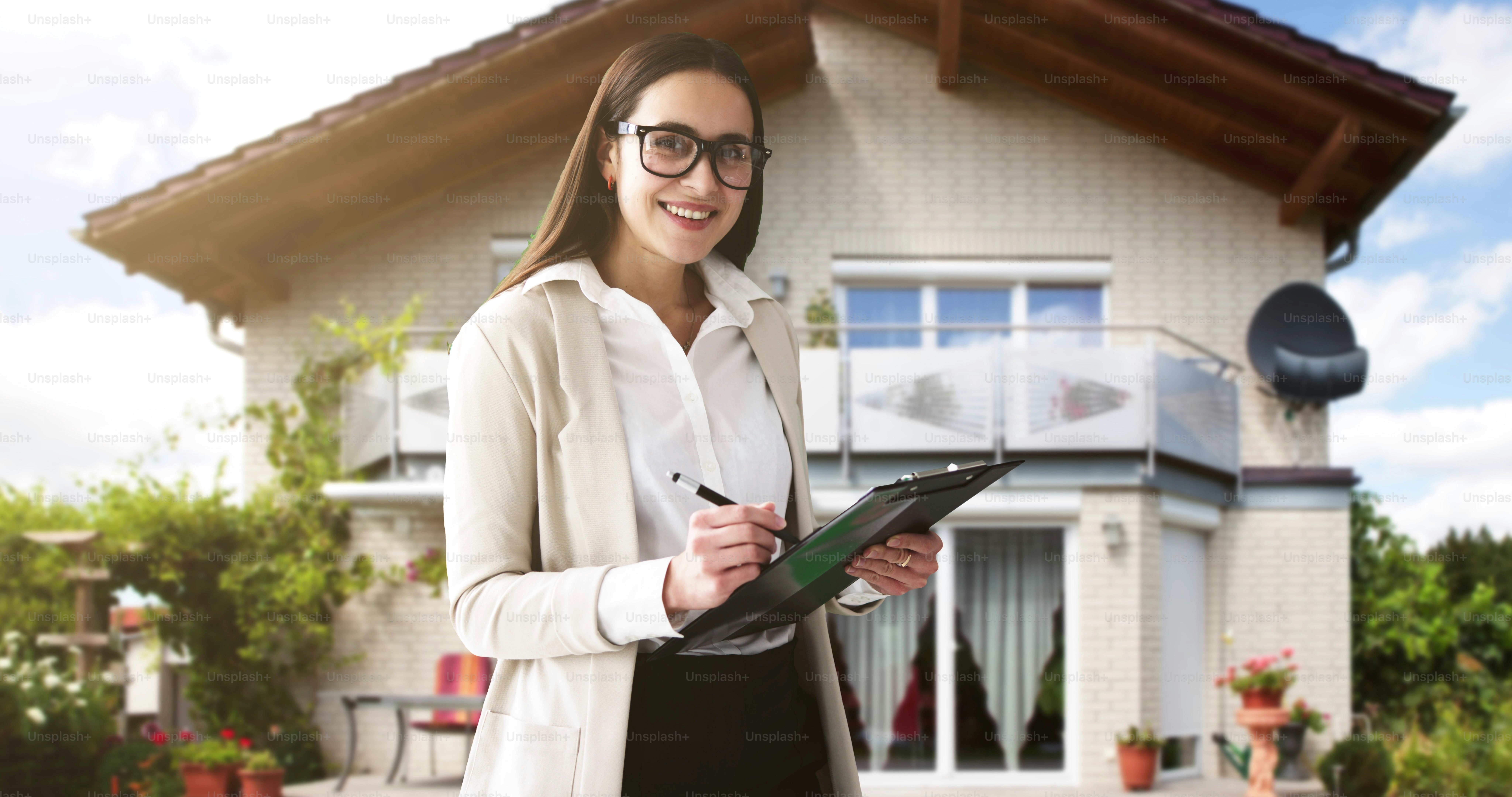 House Mortgage And Loan Property Appraiser Woman