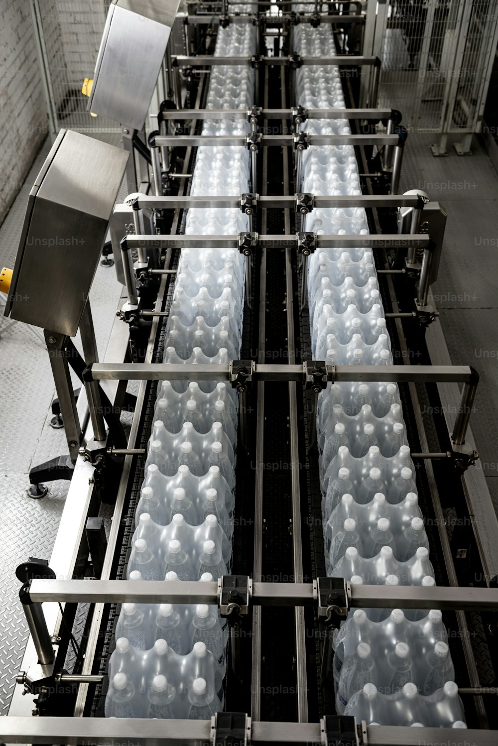 飲料工場の包装ライン用の最新のストラップおよび輸送機