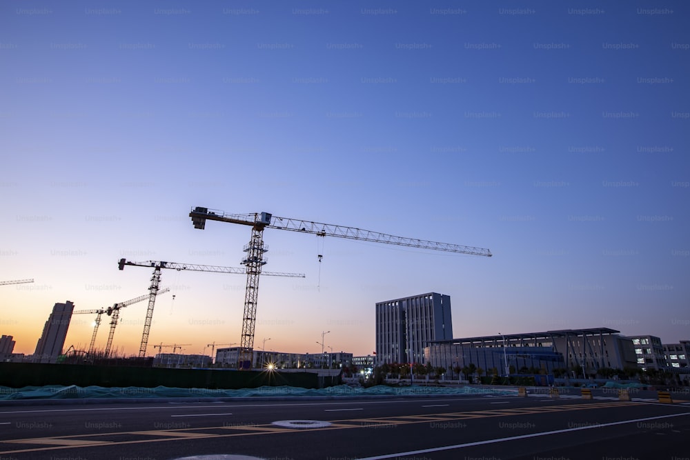 The construction site, the construction worker's tower crane, Residential buildings are under construction