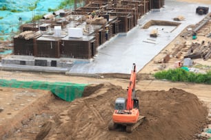 Workers work on construction sites, workers build residential buildings