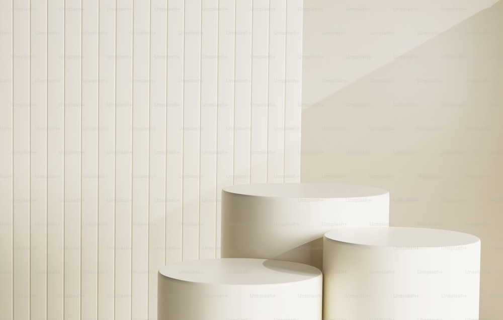 Pódio branco cilíndrico base luxo em fundo branco abstrato. Palco de exibição de produtos e espaço publicitário. Ilustração de renderização 3D