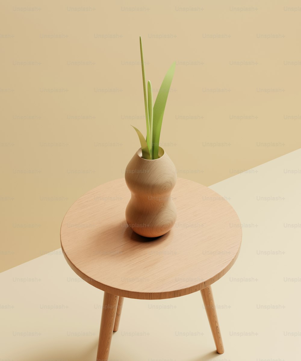 uma pequena mesa de madeira com um vaso de planta em cima dela
