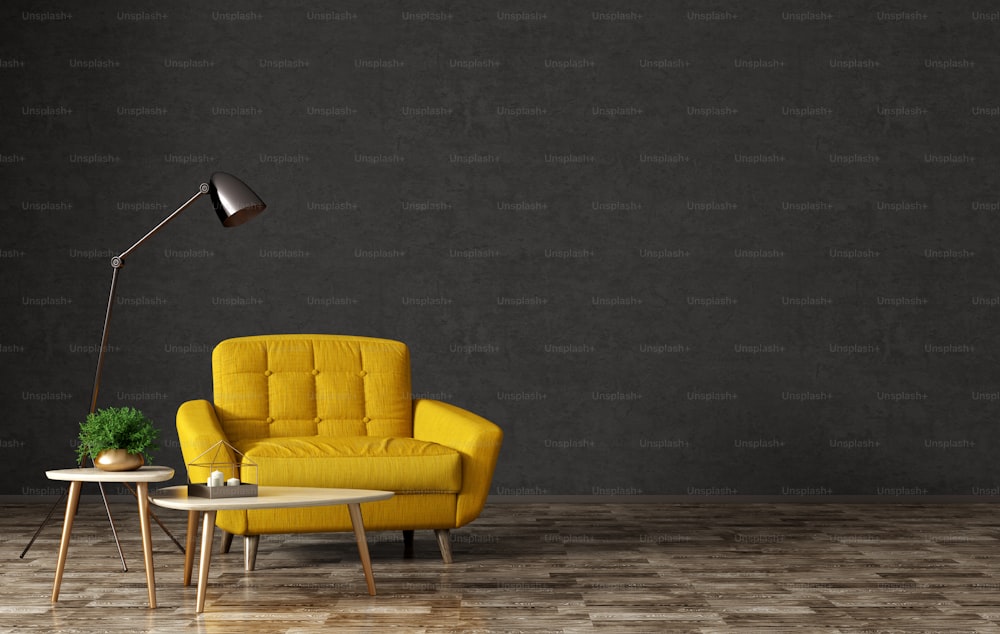 Intérieur du salon avec tables basses triangulaires en bois, lampadaire et fauteuil jaune sur rendu 3D mural en stuc noir