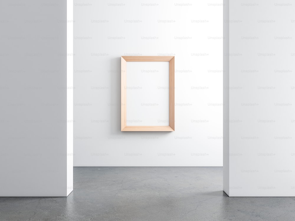 Affiche verticale avec maquette de cadre en bois dans une pièce vide. Rendu 3D