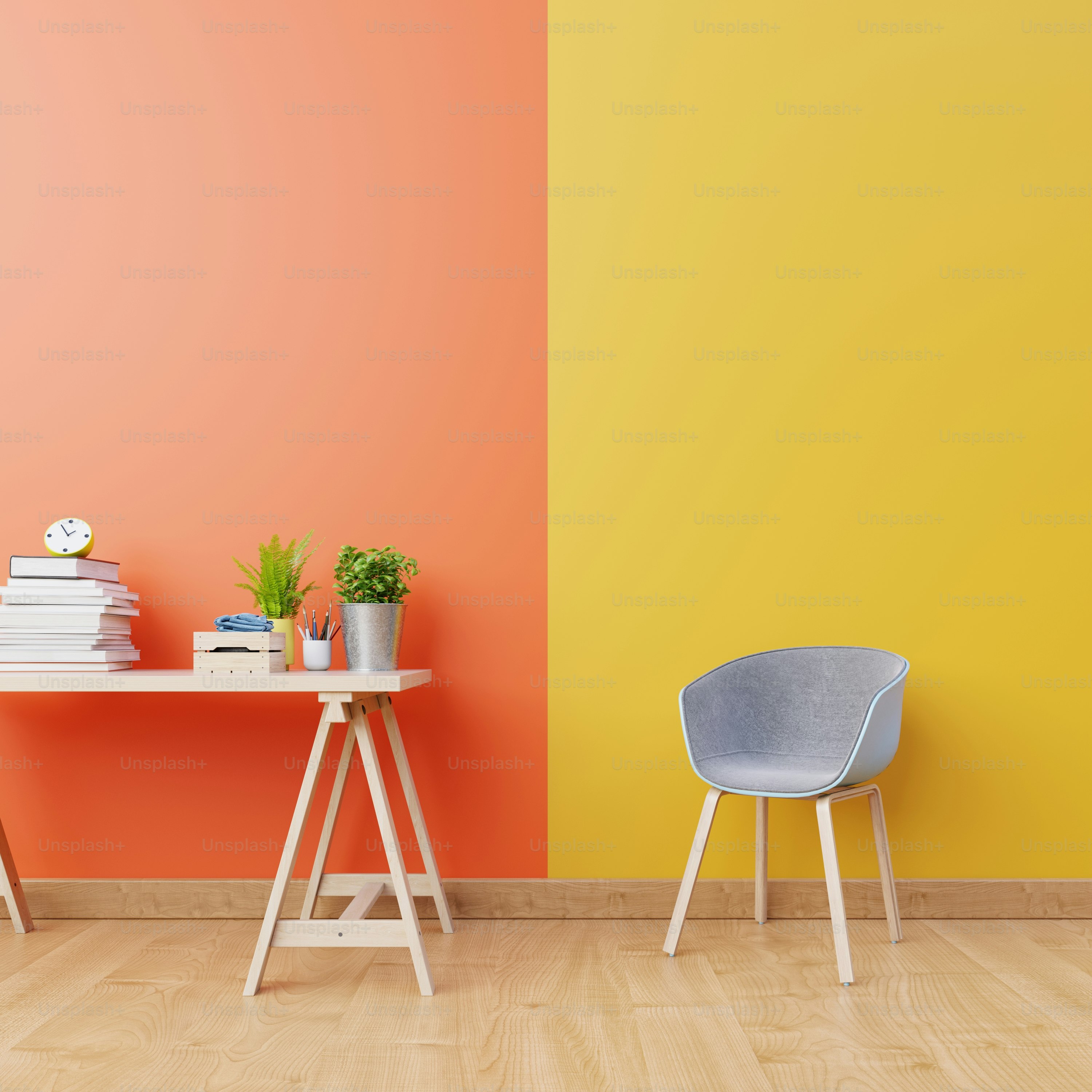 Interior da sala de estar com paredes laranja e amarela, piso de madeira e poltrona azul e madeira perto da mesa de trabalho. Renderização 3D