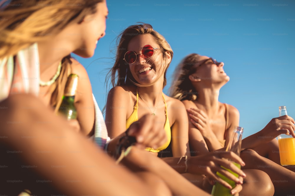 100+ Beach Party Pictures  Download Free Images on Unsplash