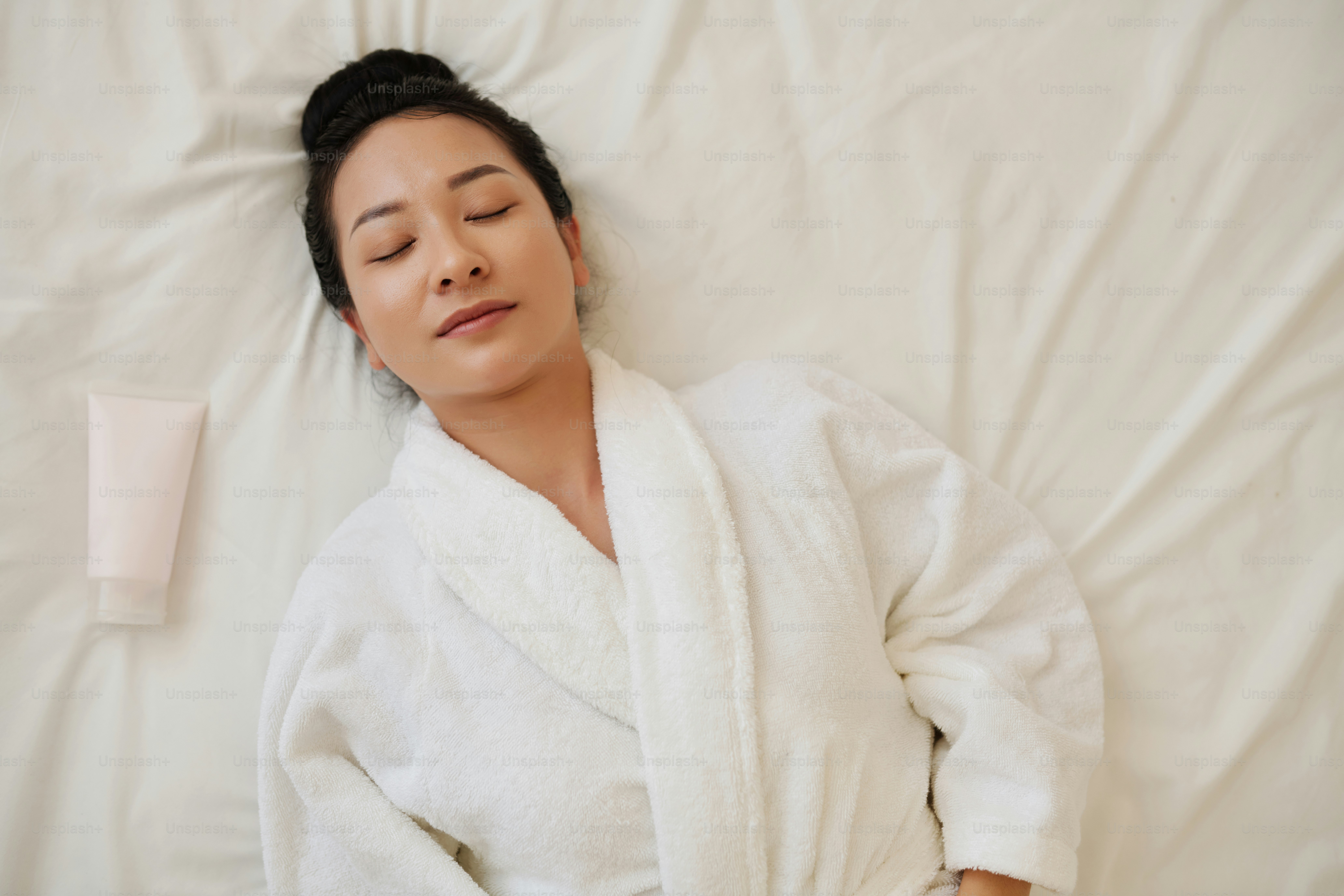 10 Healing Benefits of Nighttime Sleep Meditation
