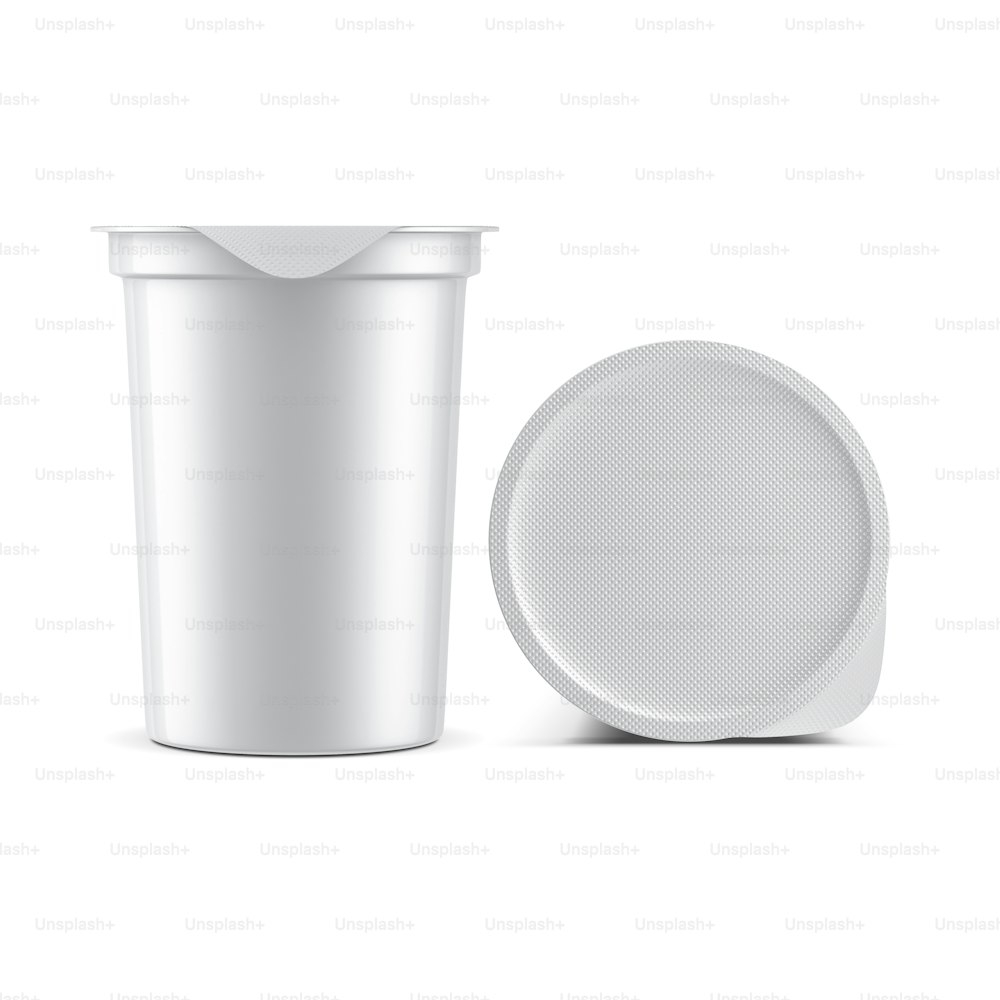 화이트 사워 크림 요구르트 플라스틱 컵 실버 호일 뚜껑 모형, 커버 평면도, 3d 렌더링
