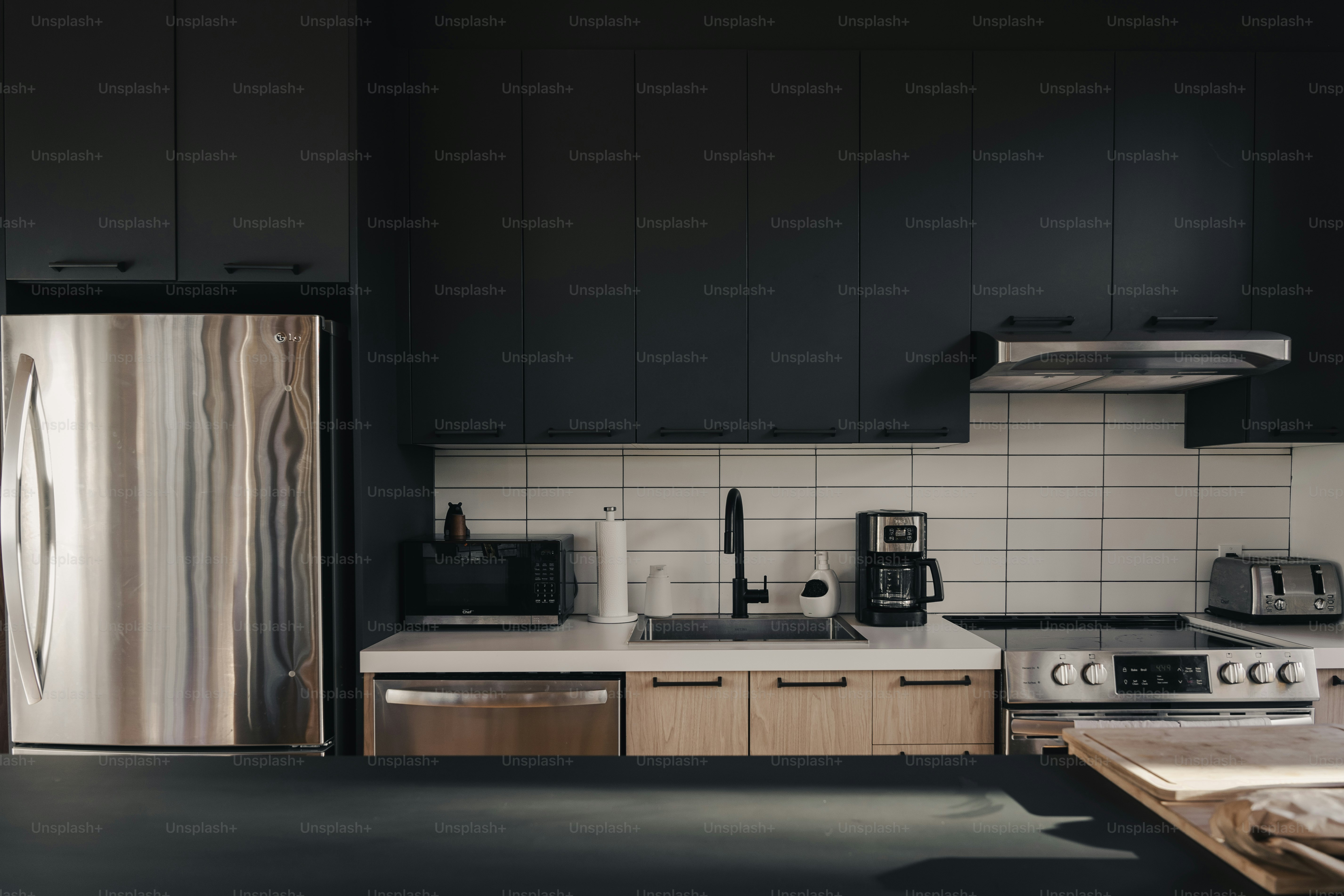 Black Kitchen Pictures | Download Free Images on Unsplash, image size:3000x2000