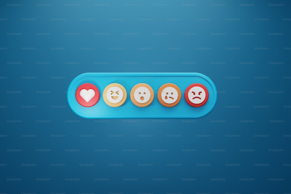 um botão azul com quatro faces diferentes
