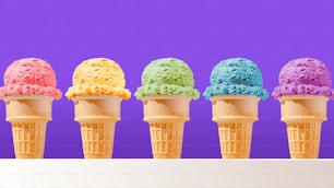 una fila di coni gelato con condimenti colorati