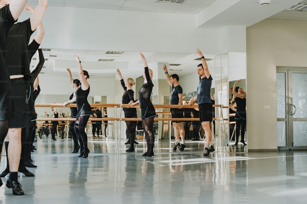 a group of people in a dance class