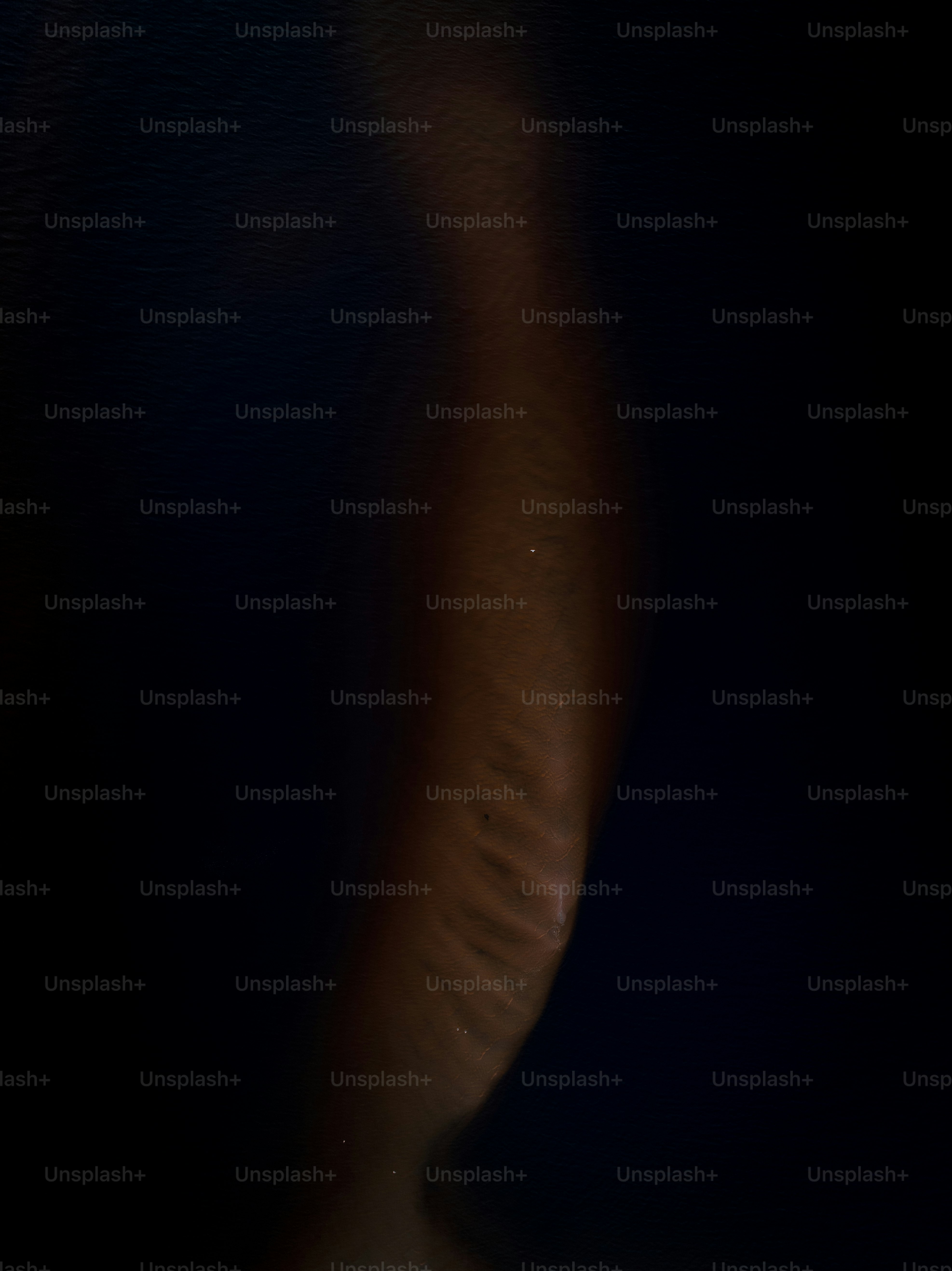 foto buram pisang di atas meja
