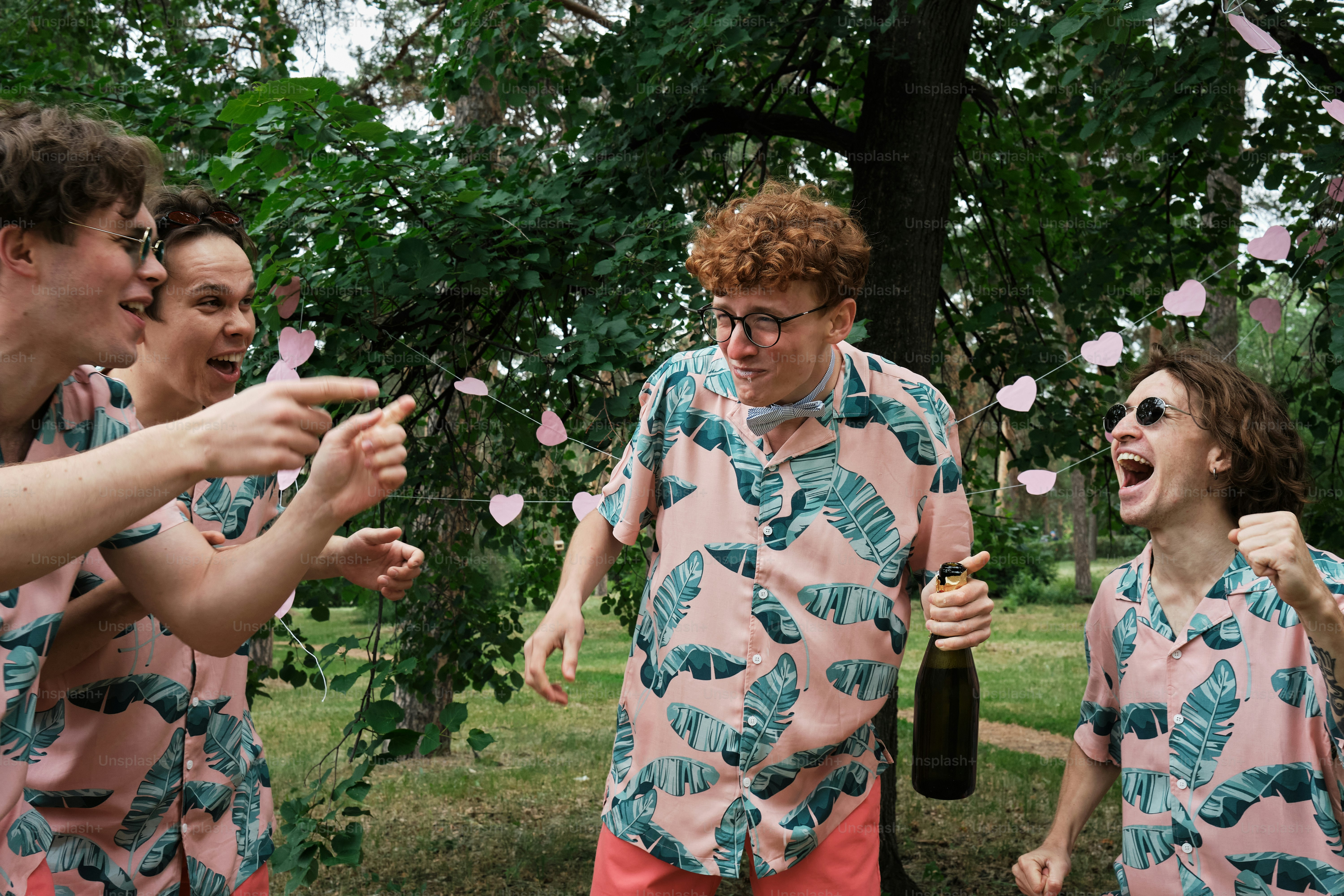 premium_photo-1687279093274-eed9a2508b60?ixid=M3wxMjA3fDB8MXxzZWFyY2h8MTd8fG1lbnMlMjB3ZWRkaW5nJTIwYmFuZHN8ZW58MHx8fHwxNzY0NTYyNTIyfDA\u0026ixlib=rb-4.1.0