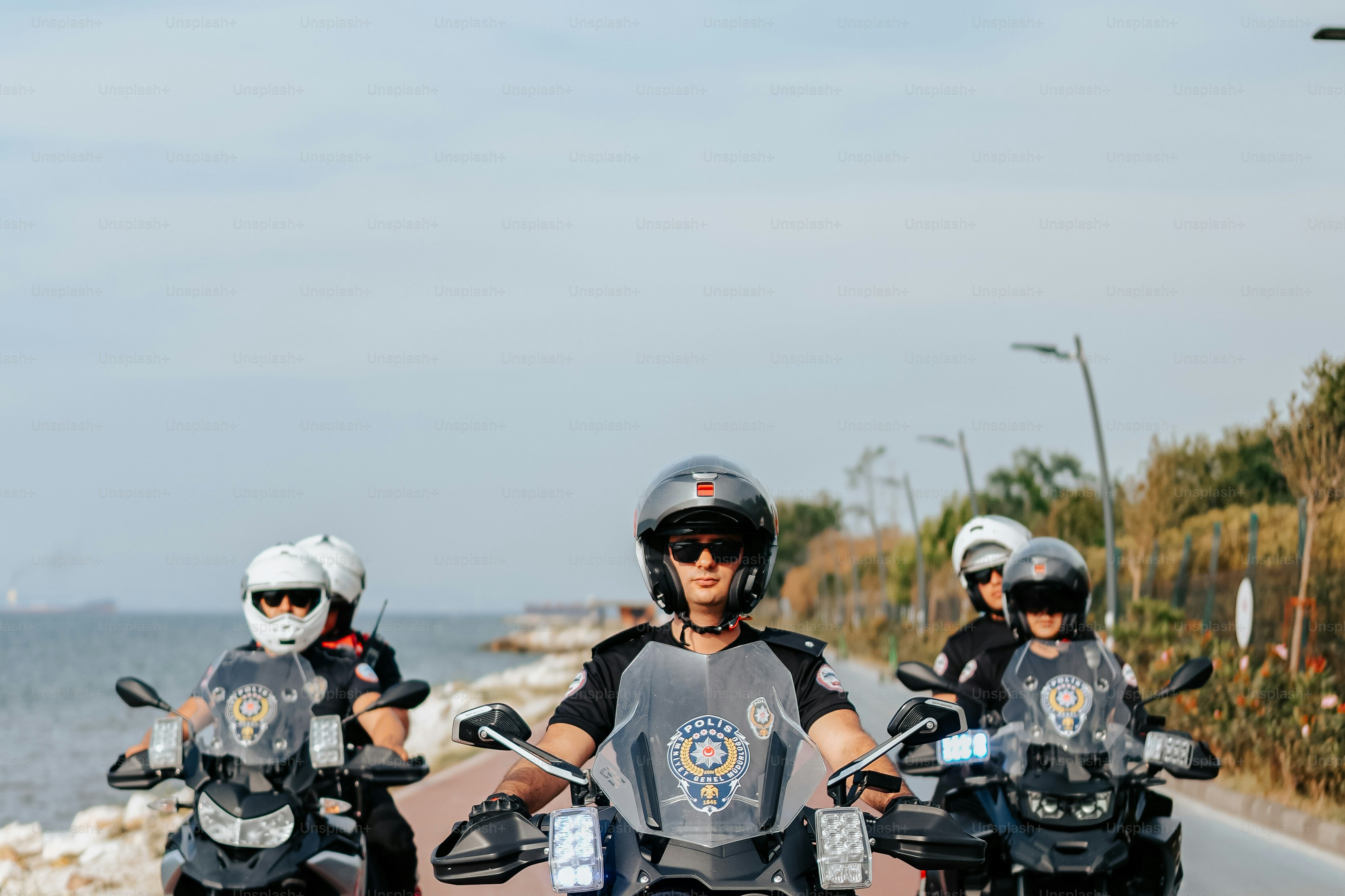 premium_photo-1687952845059-53c012e1741a?ixid=M3wxMjA3fDB8MXxzZWFyY2h8MXx8ZXNjb3J0cyUyMGxhcyUyMHZlZ2FzfGVufDB8fHx8MTc0MjM3Mzk1N3ww\u0026ixlib=rb-4.0.3