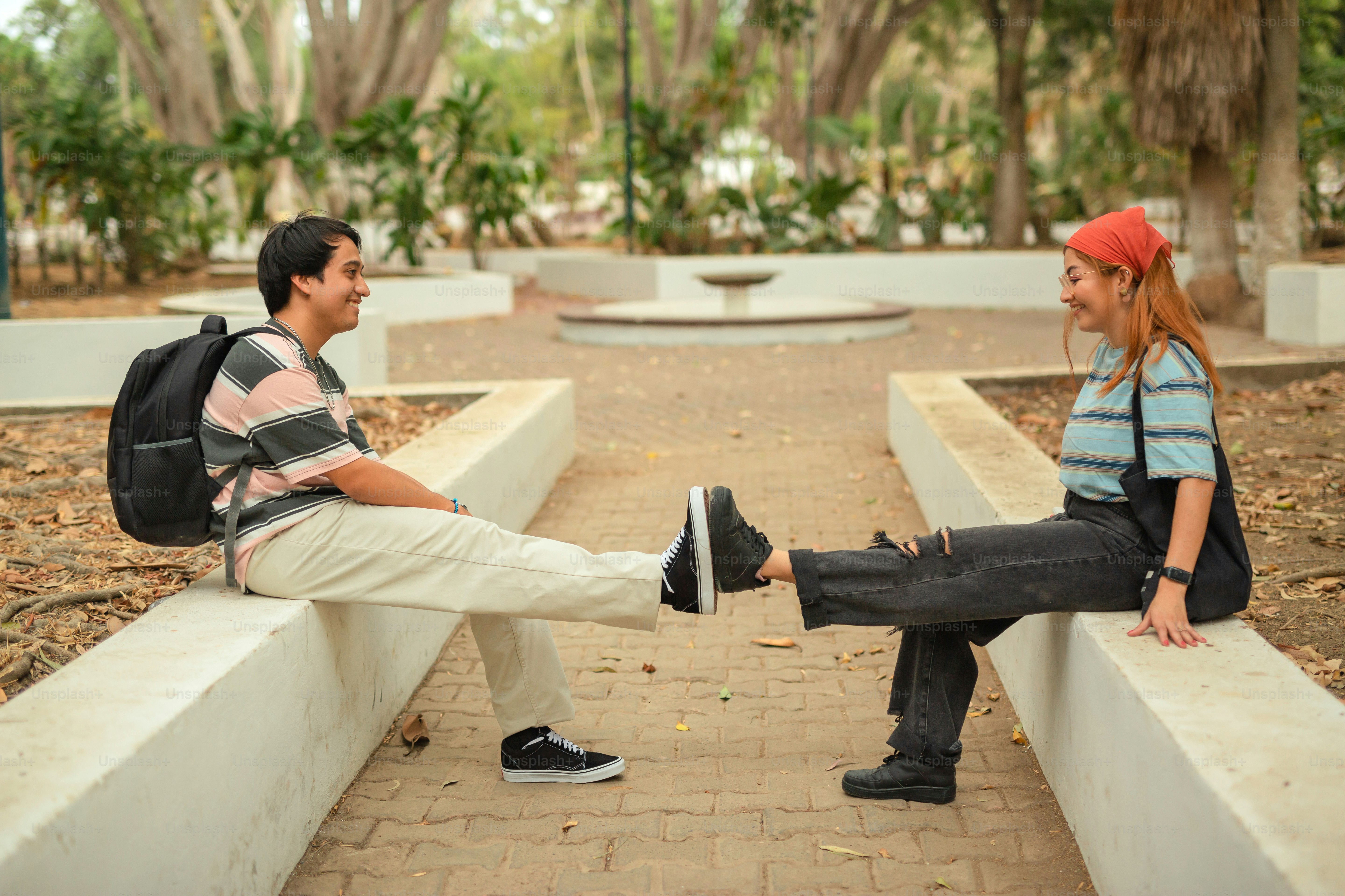 Sohbet eden arkadaşlar