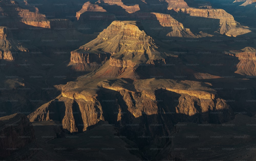 Une vue aérienne des Grands Canyons du Grand Canyon