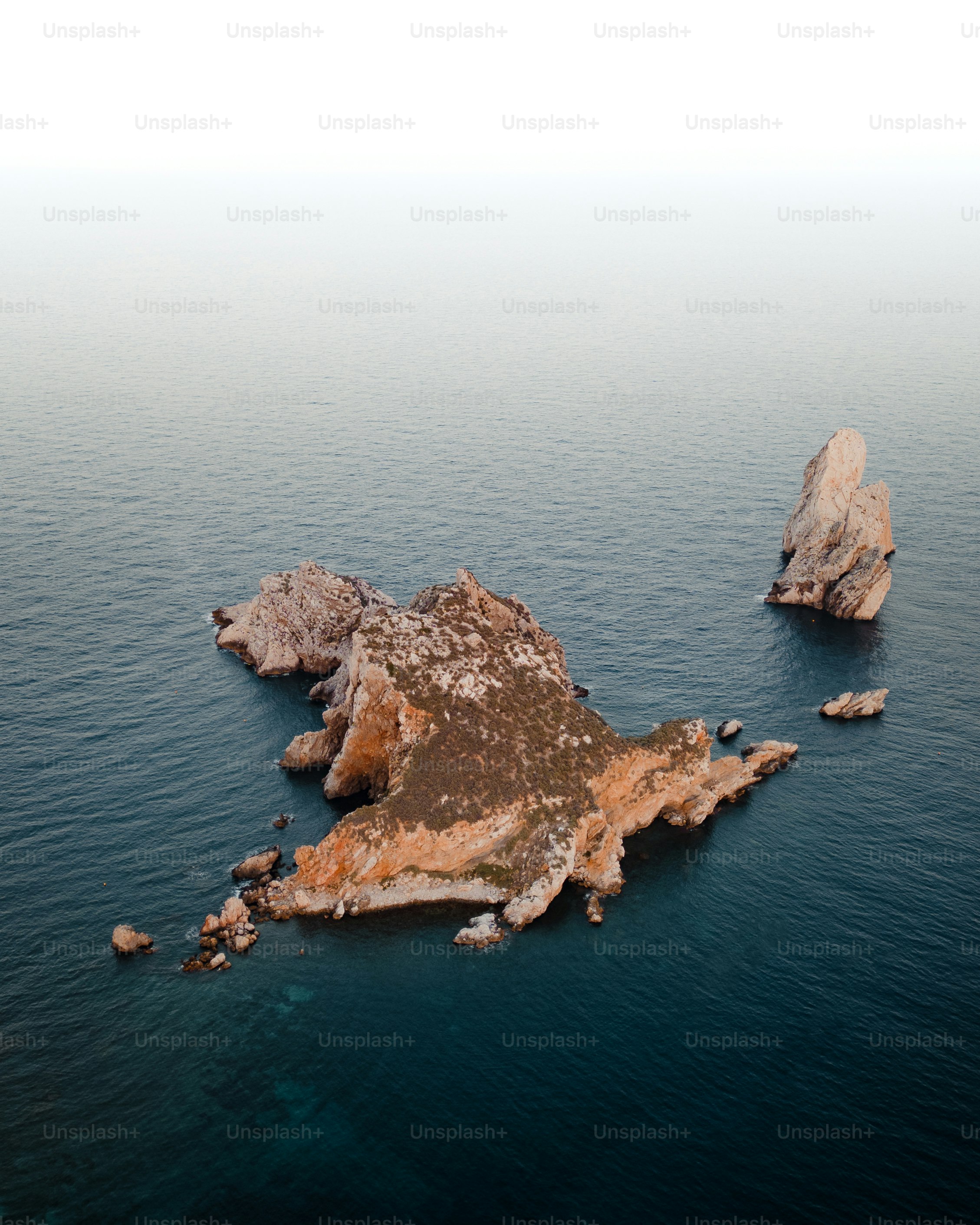 Un'isola in mezzo all'oceano