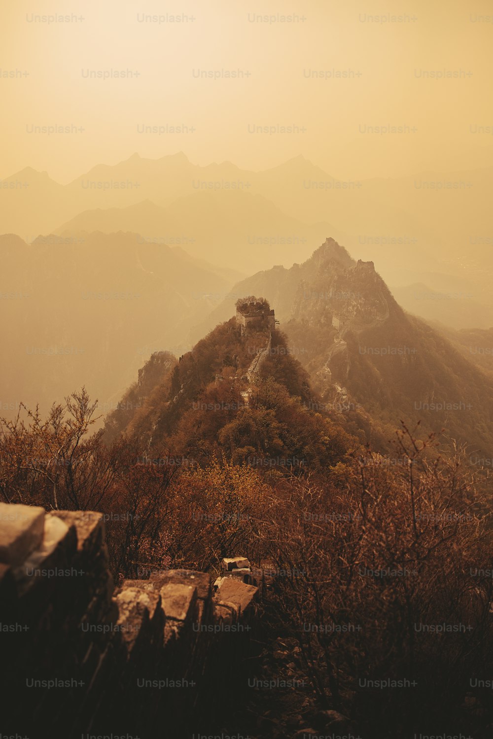 La Grande Muraille de Chine par temps brumeux