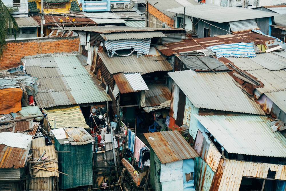 a group of shacks that are next to each other