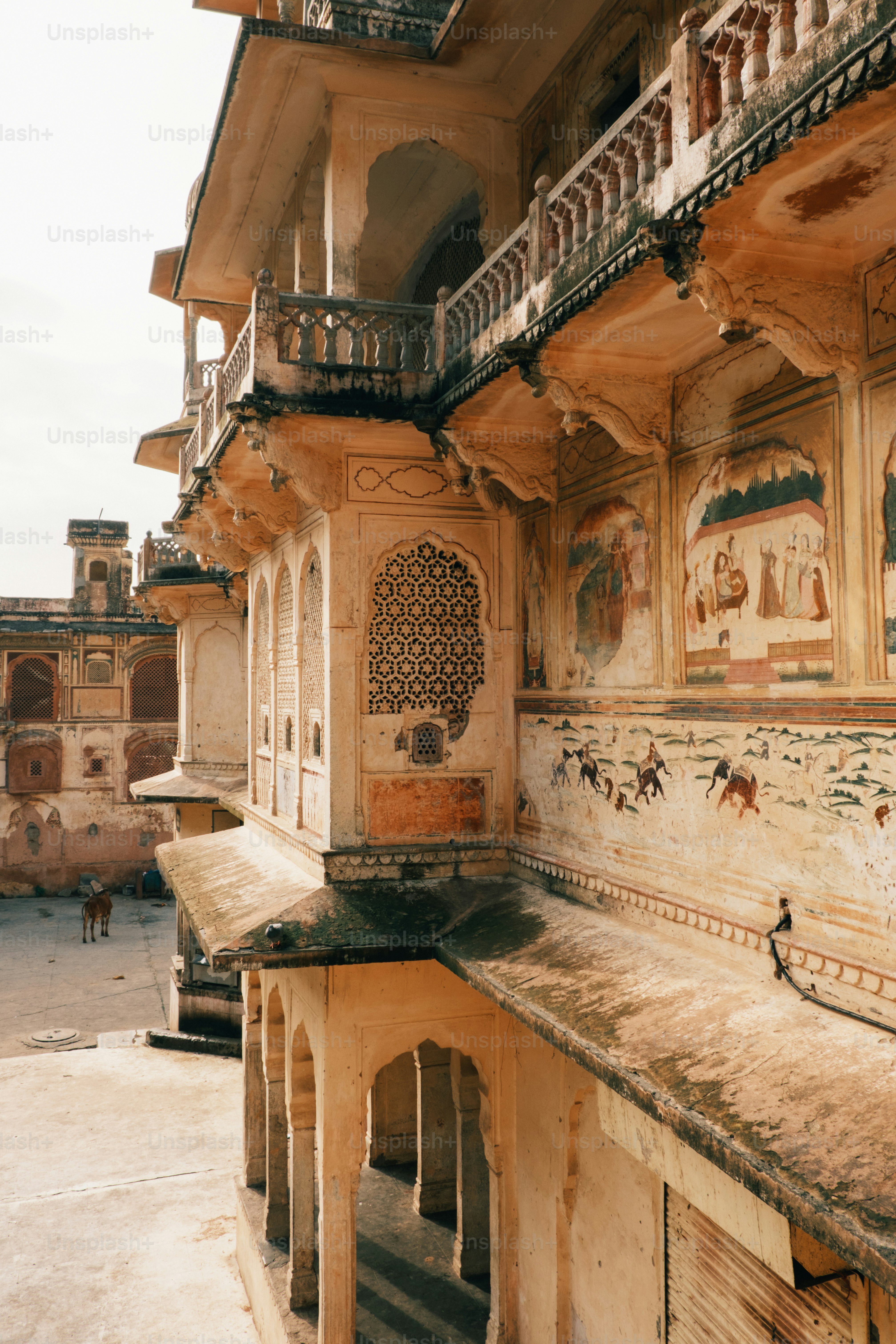 a building with a balcony and a balcony