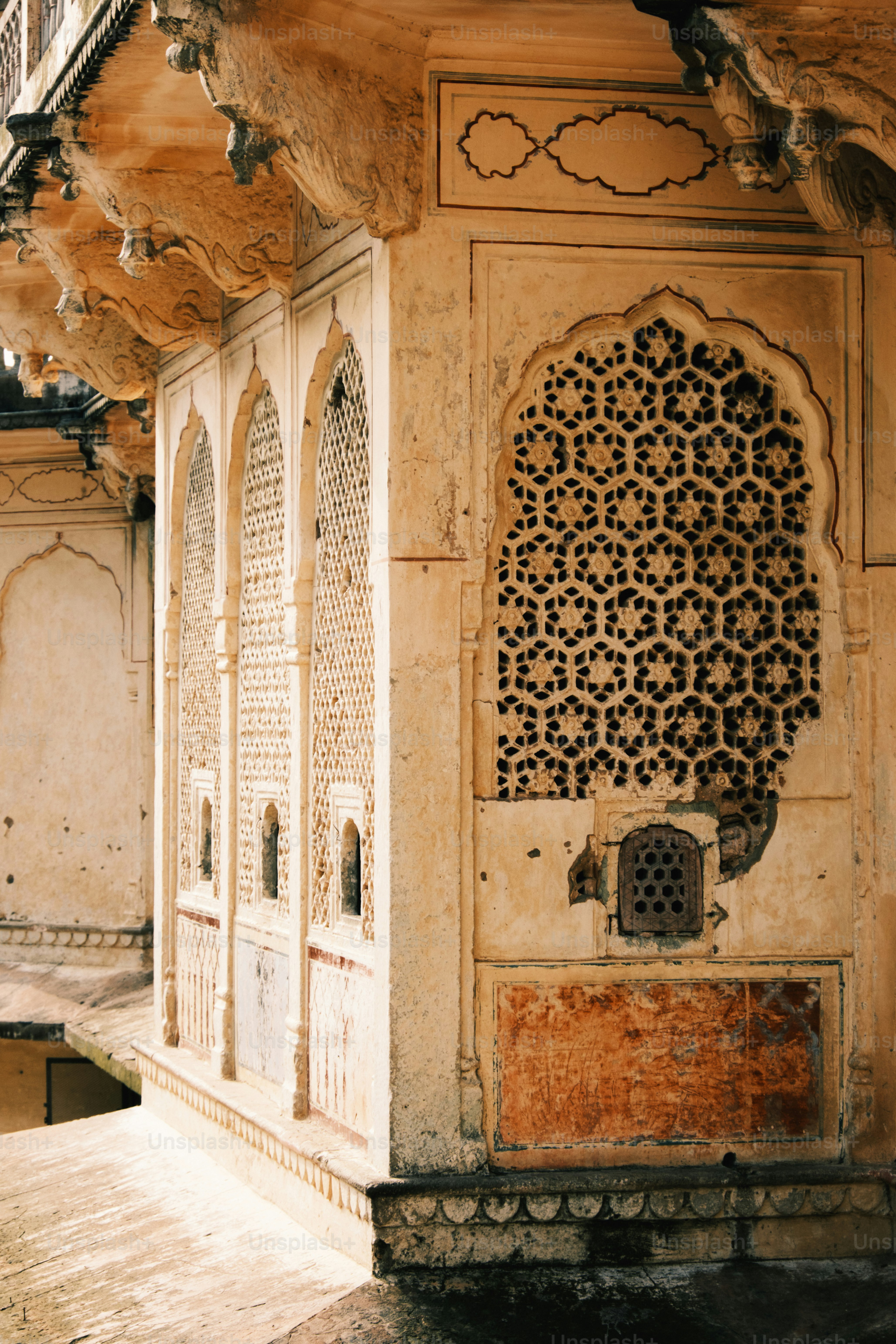 a building that has a lot of windows on it