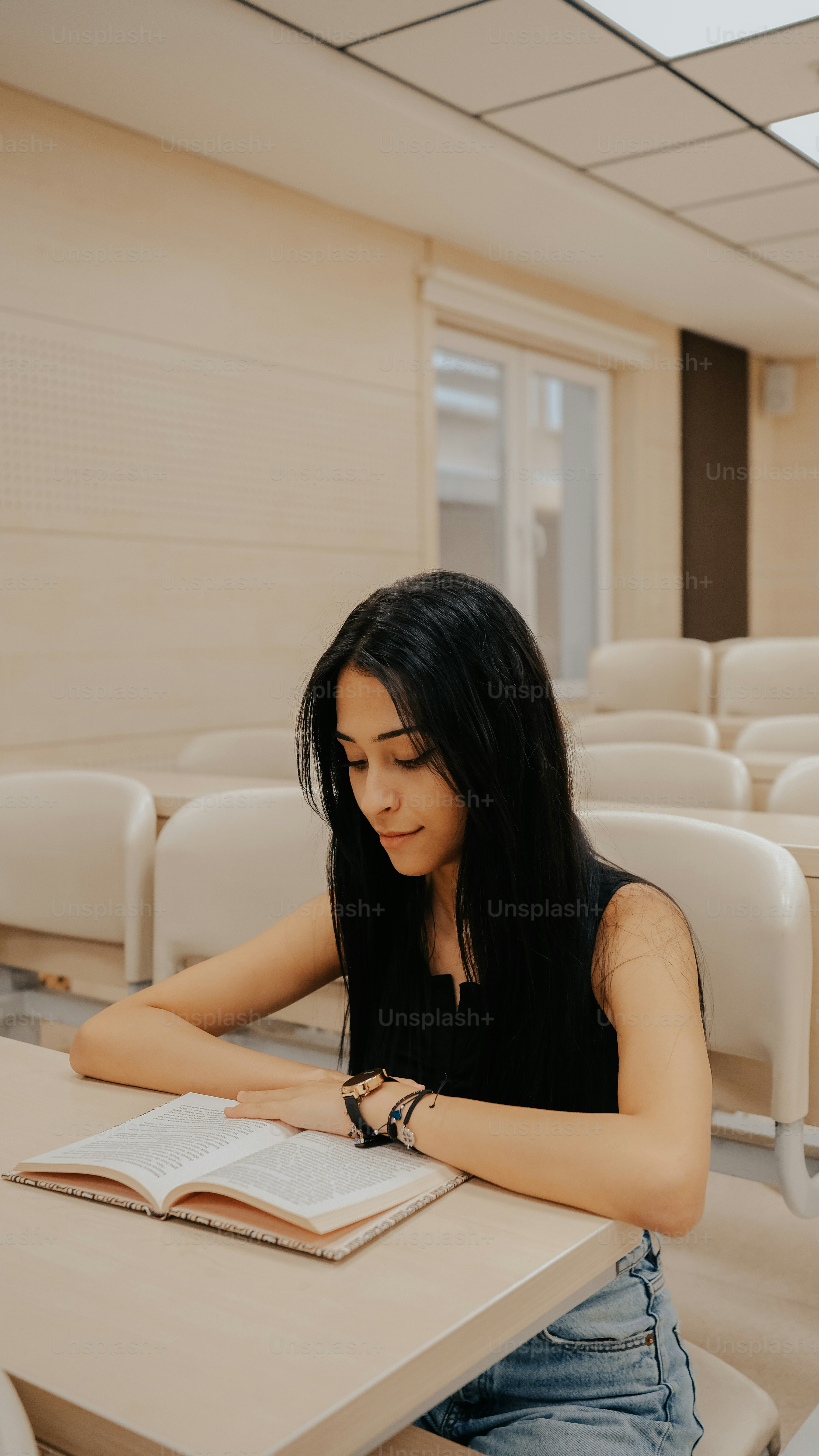 premium_photo-1691699251481-7162711cd52f?ixid=M3wxMjA3fDB8MXxzZWFyY2h8OXx8JUVEJTk1JTg0JUVCJUE2JUFDJUVEJTk1JTgwJTIwJUVCJThCJUE0JUVCJUIwJTk0JUVDJTk4JUE0JTIwJUVDJTk3JUFDJUVDJTlFJTkwJUVCJThDJTgwJUVEJTk1JTk5JUVBJUI1JTkwfGVufDB8fHx8MTczNjMyNjA2MHww\u0026ixlib=rb-4.0.3
