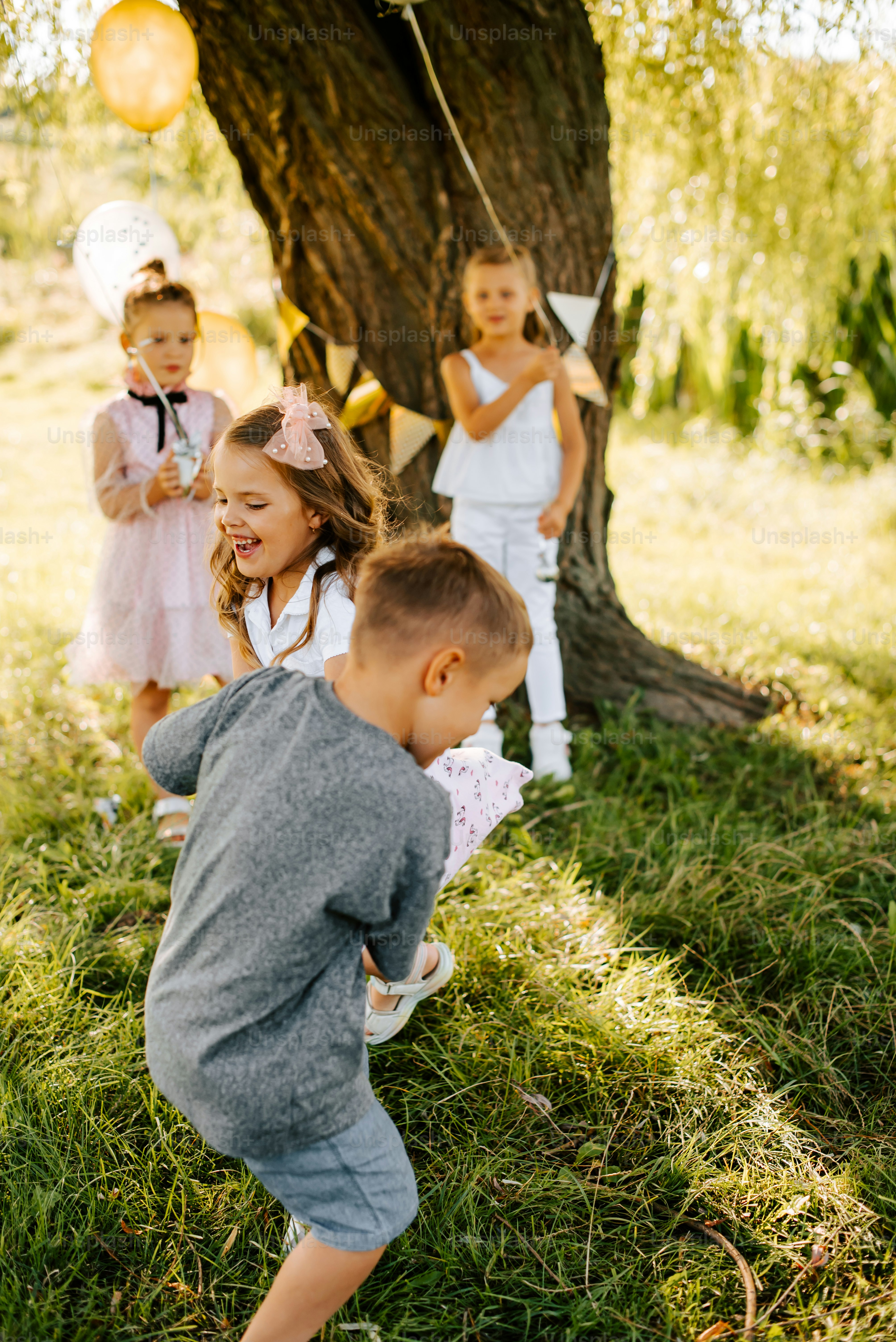 Kids at Weddings: How to Keep Them Entertained