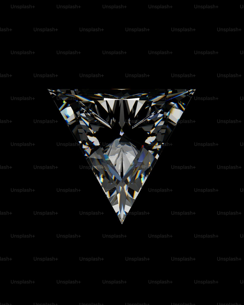 un diamante a forma di triangolo su sfondo nero
